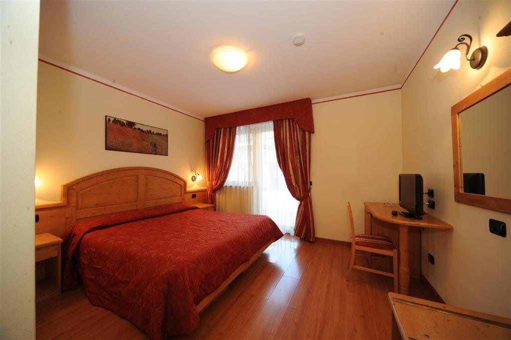 Hotel Canada Pinzolo Camera foto