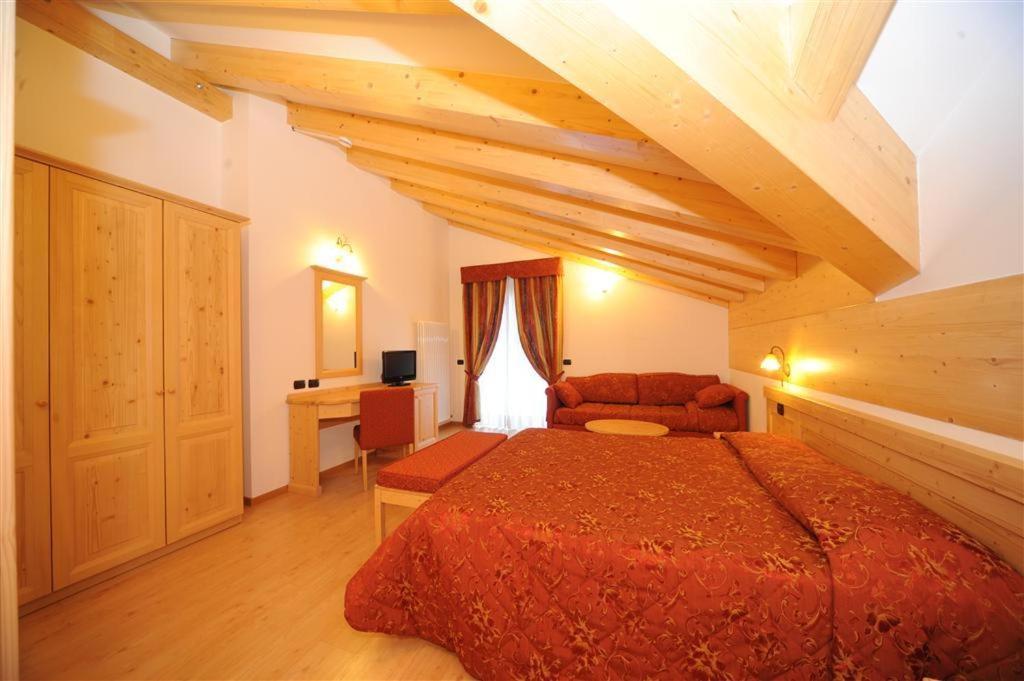 Hotel Canada Pinzolo Camera foto