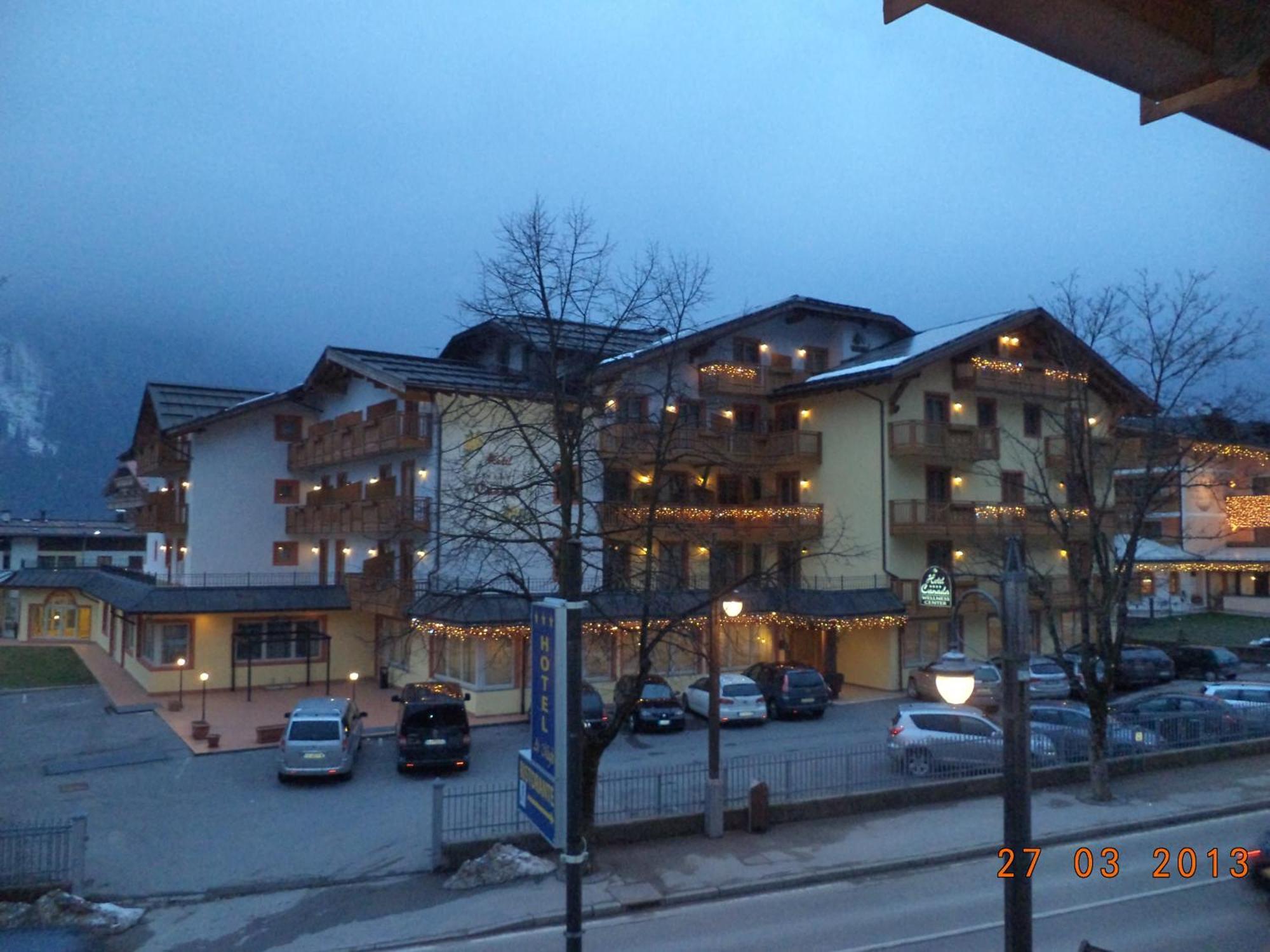 Hotel Canada Pinzolo Esterno foto